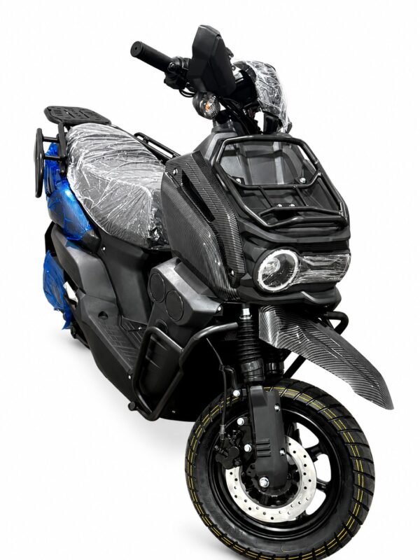 Moto Elétrica Scooter Carbon Black com Painel Digital e Freio a Disco – Design Moderno e Econômico